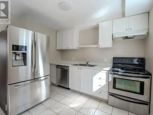 For Rent 2 Bedroom House Wasaga Beach ON DLS101878975