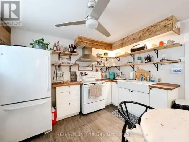For Rent 2 Bedroom House Wasaga Beach ON DS102915385