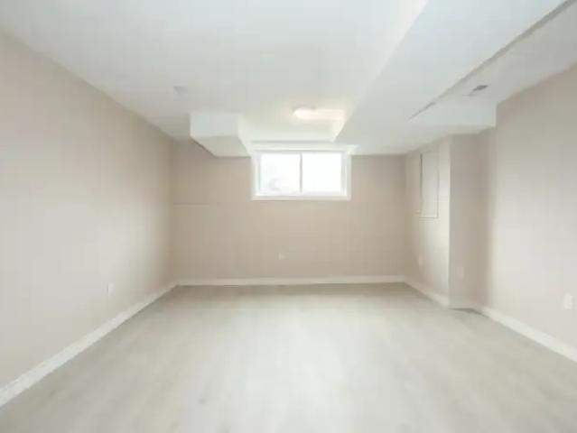For Rent 2 Bedroom House Welland ON DS104362500