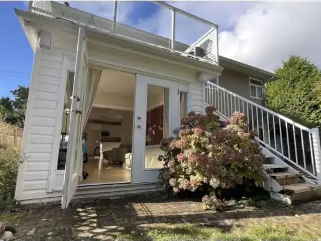For Rent 2 Bedroom House White Rock BC DLS101878345