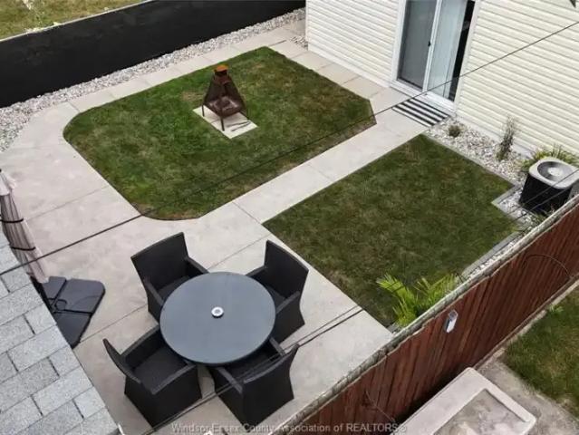 For Rent 2 Bedroom House Windsor ON DLS101878141