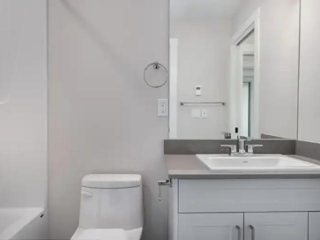 For Rent 2 Bedroom House Windsor ON DLS102795019