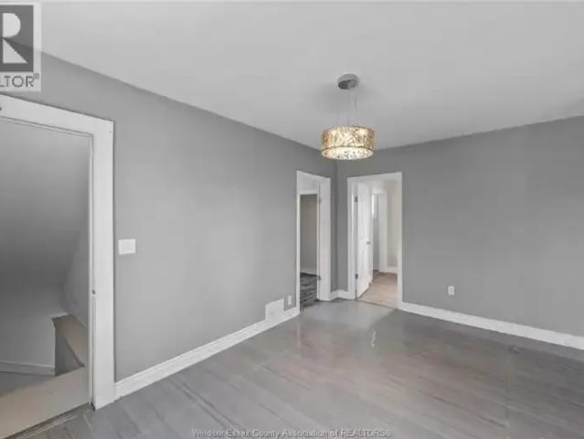 For Rent 2 Bedroom House Windsor ON DLS102915430