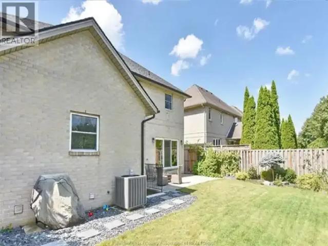 For Rent 2 Bedroom House Windsor ON DLS102052785