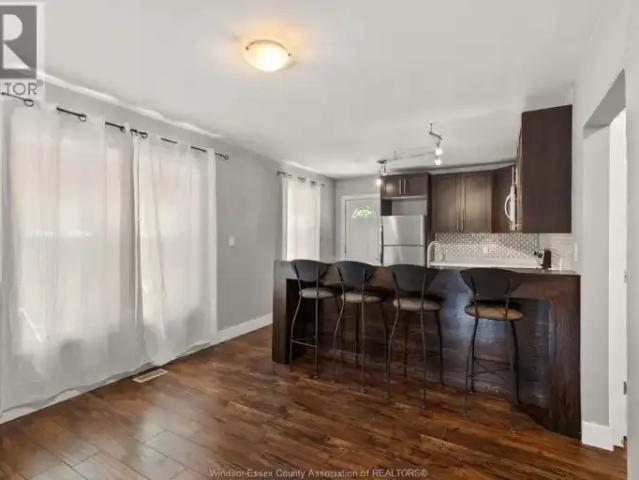 For Rent 2 Bedroom House Windsor ON DLS102085942