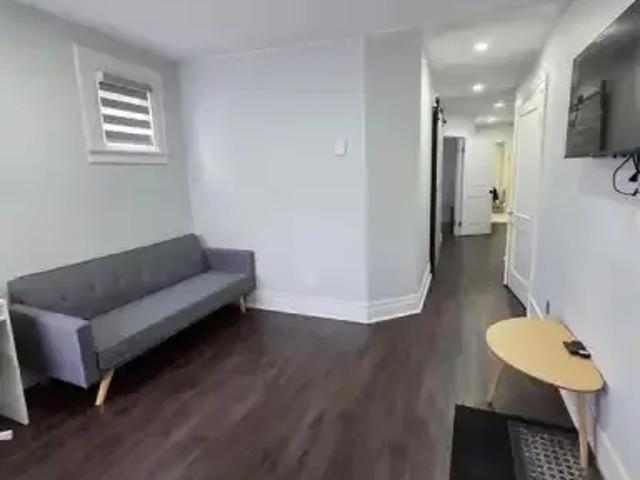 For Rent 2 Bedroom House Windsor ON DLS103840441