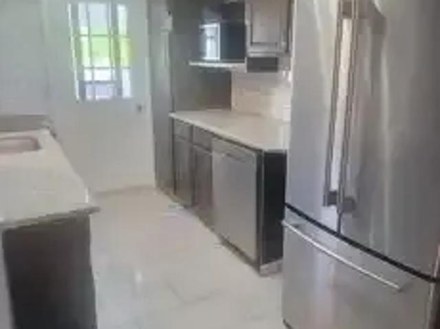 For Rent 2 Bedroom House Windsor ON DLS104036426