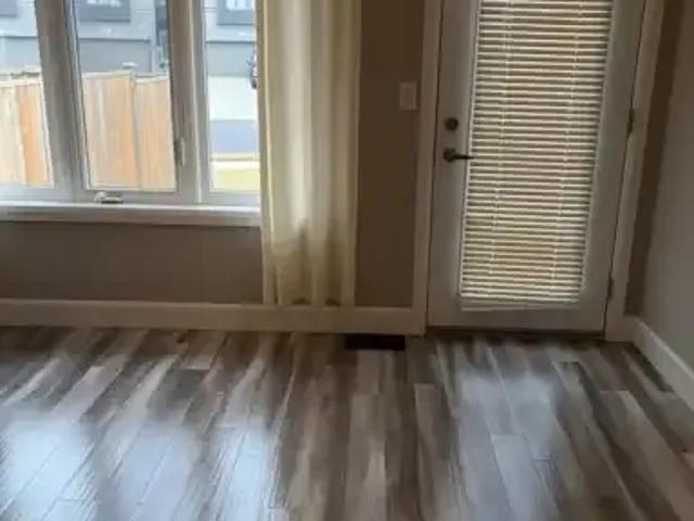 For Rent 2 Bedroom House Windsor ON DS101262159