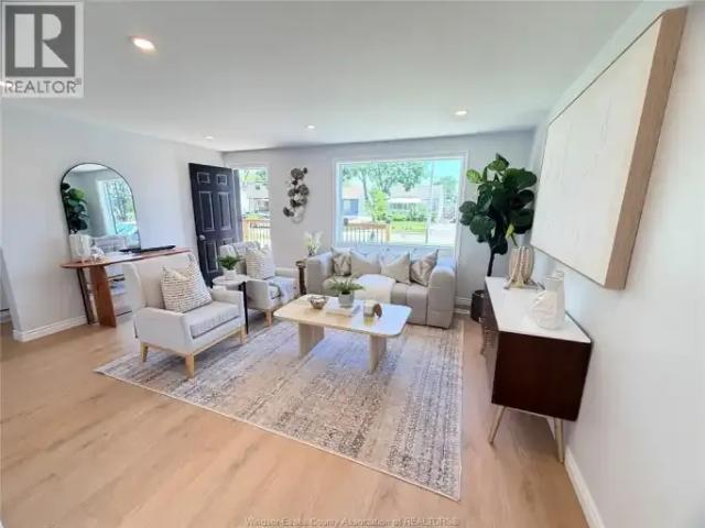 For Rent 2 Bedroom House Windsor ON DS103322833