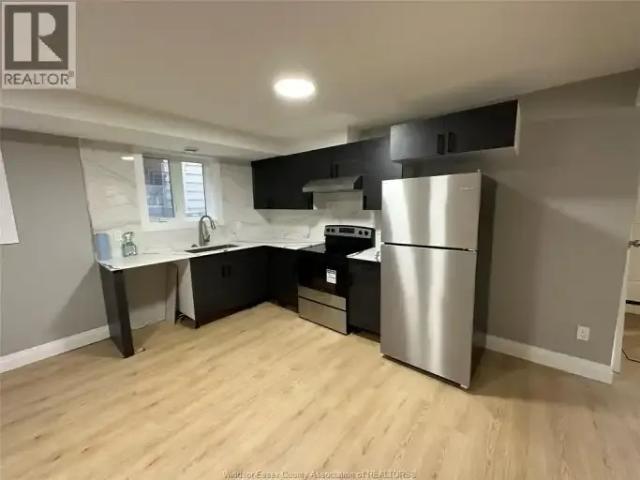 For Rent 2 Bedroom House Windsor ON DS103338647