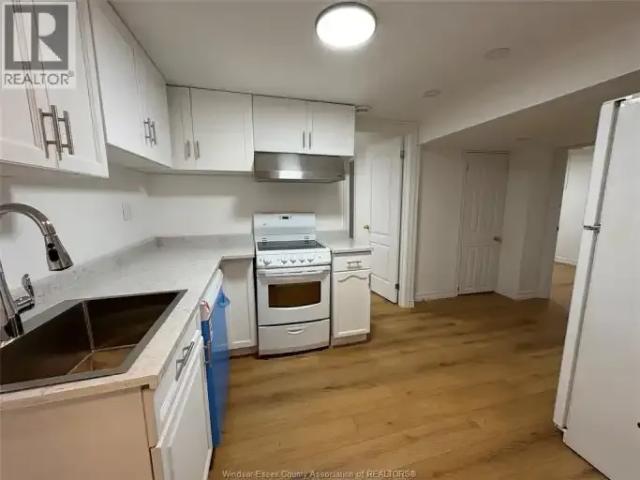 For Rent 2 Bedroom House Windsor ON DS104941069