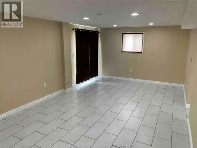 For Rent 2 Bedroom House Windsor ON DS105023381