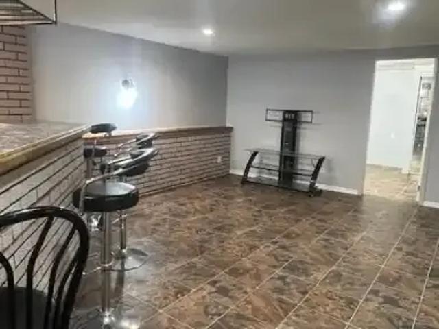 For Rent 2 Bedroom House Vaughan ON DLS102366583