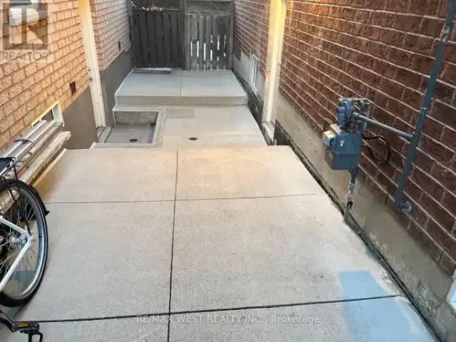 For Rent 2 Bedroom House Vaughan ON DLS103879728