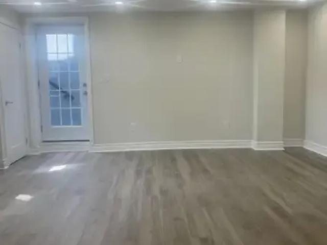 For Rent 2 Bedroom House Vaughan ON DS103740090