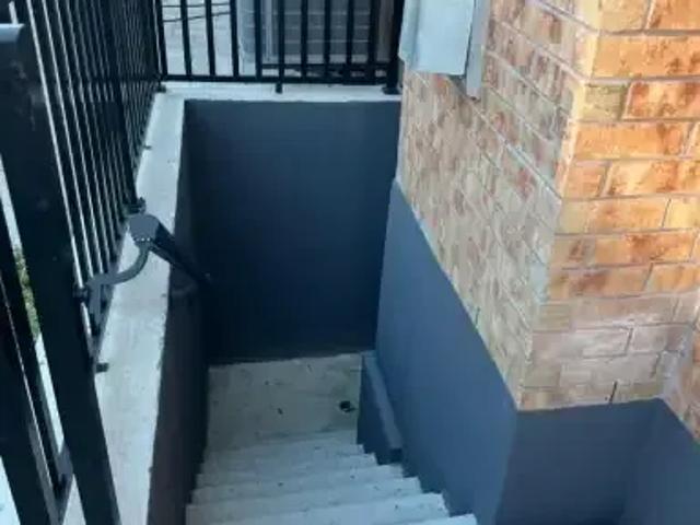 For Rent 2 Bedroom House Vaughan ON DS104711644