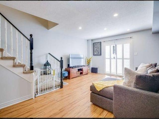 For Rent 2 Bedroom Shared Living/roommate Mississauga ON DLS97417799