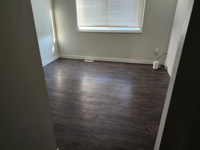 For Rent 2 Bedroom Shared Living/roommate Calgary AB DS97415164