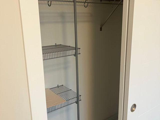 For Rent 2 Bedroom Shared Living/roommate Calgary AB DS97416077
