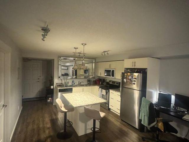 For Rent 2 Bedroom Shared Living/roommate Calgary AB DS97420582