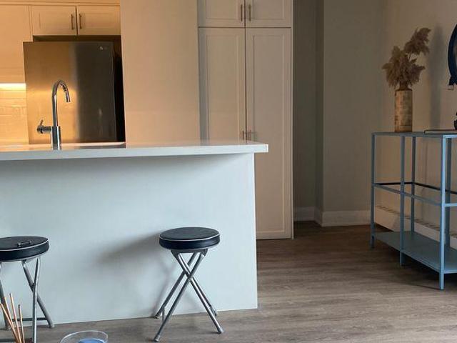 For Rent 2 Bedroom Shared Living/roommate Hamilton ON DS97417824