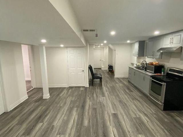 For Rent 2 Bedroom Shared Living/roommate Hamilton ON DS97418370