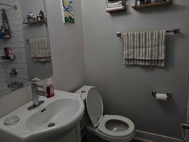 For Rent 2 Bedroom Shared Living/roommate Toronto ON DLS96645201