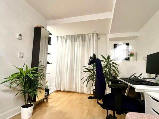 For Rent 2 Bedroom Shared Living/roommate Toronto ON DLS97412578