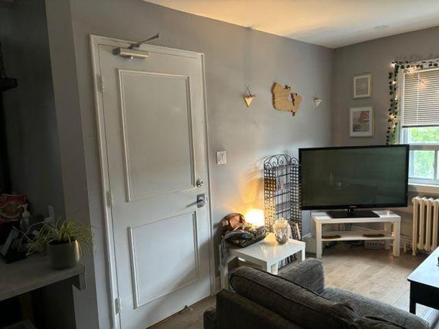 For Rent 2 Bedroom Shared Living/roommate Toronto ON DLS97414855