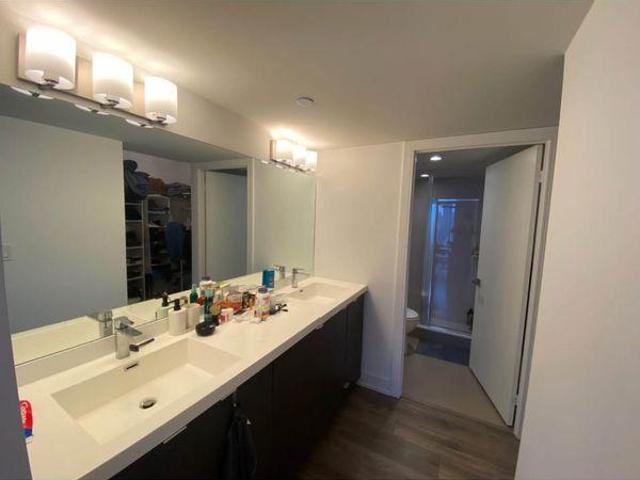 For Rent 2 Bedroom Shared Living/roommate Toronto ON DLS97421689