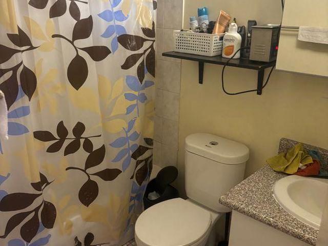 For Rent 2 Bedroom Shared Living/roommate Toronto ON DS96647282