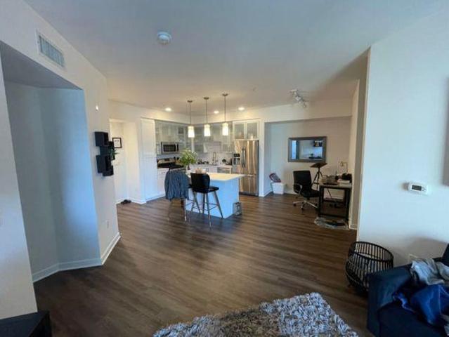 For Rent 2 Bedroom Shared Living/roommate Toronto ON DS96647477