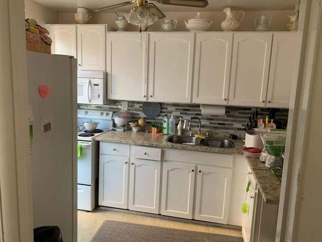 For Rent 2 Bedroom Shared Living/roommate Toronto ON DS97413313