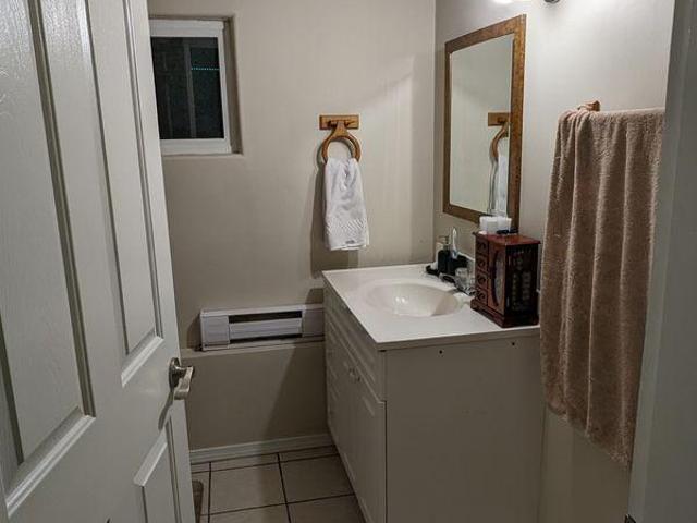 For Rent 2 Bedroom Shared Living/roommate Victoria BC DS96649269