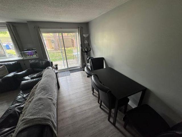 For Rent 2 Bedroom Shared Living/roommate Waterloo ON DLS97415094