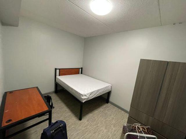 For Rent 2 Bedroom Shared Living/roommate Waterloo ON DS97413340