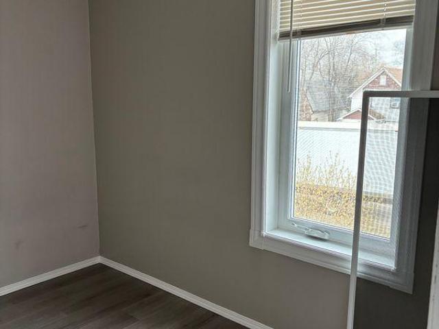 For Rent 2 Bedroom Shared Living/roommate Winnipeg MB DLS97421785