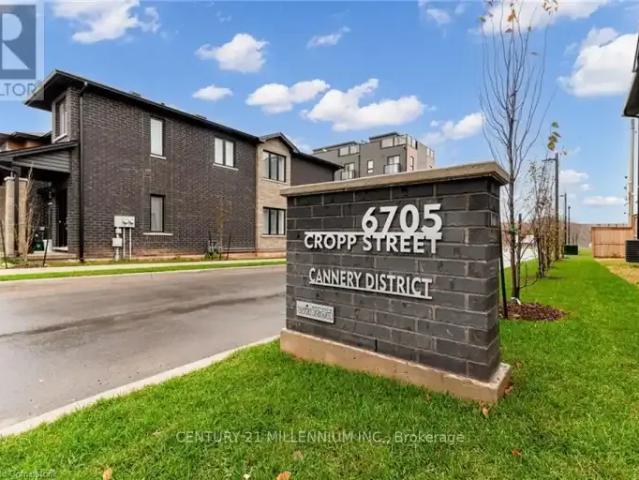 For Rent 2 Bedroom Townhouse Niagara Falls ON DS102052602