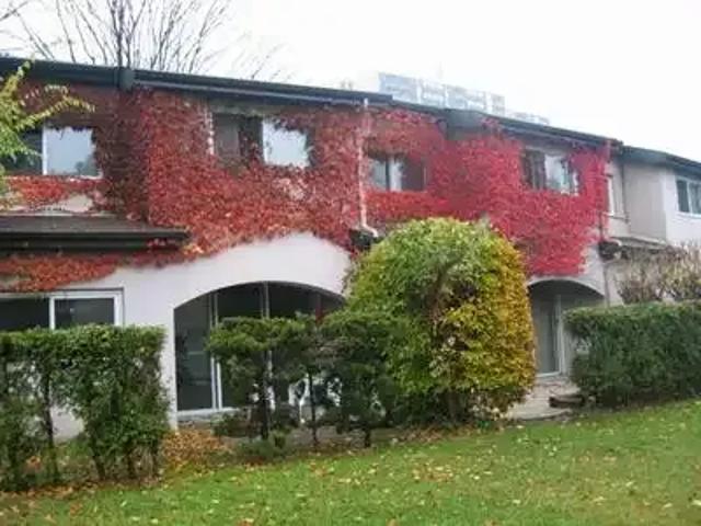 For Rent 2 Bedroom Townhouse North York ON DS103178550