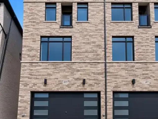 For Rent 2 Bedroom Townhouse Oakville ON DS104681624