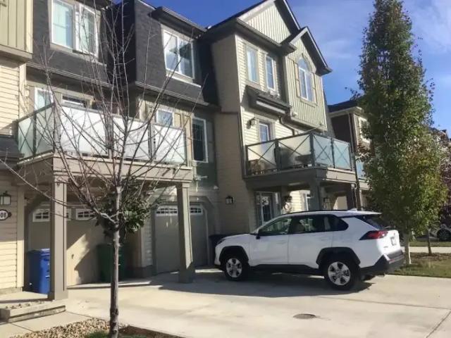 For Rent 2 Bedroom Townhouse Airdrie AB DS103487225