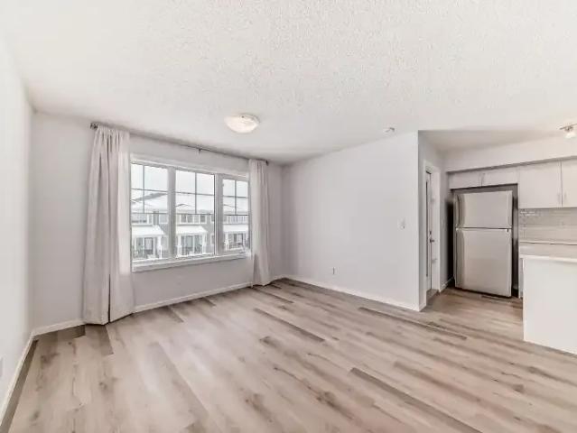 For Rent 2 Bedroom Townhouse Airdrie AB DS104637730