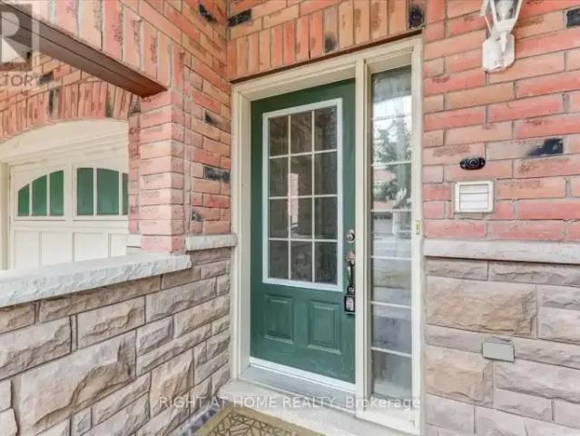 For Rent 2 Bedroom Townhouse Ajax ON DS105226675