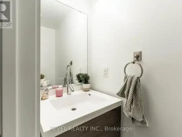 For Rent 2 Bedroom Townhouse Burlington ON DS102883562