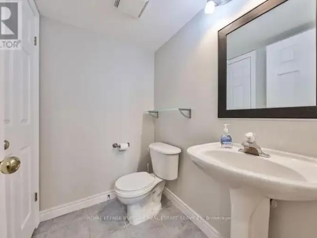 For Rent 2 Bedroom Townhouse Burlington ON DS103119068