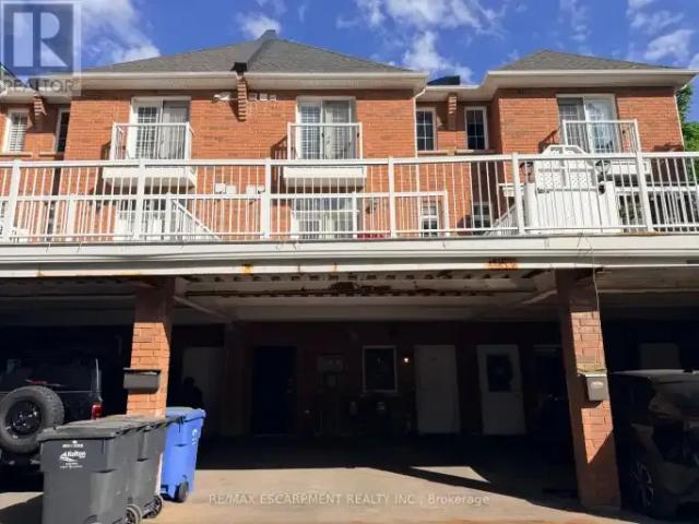 For Rent 2 Bedroom Townhouse Burlington ON DS103355345