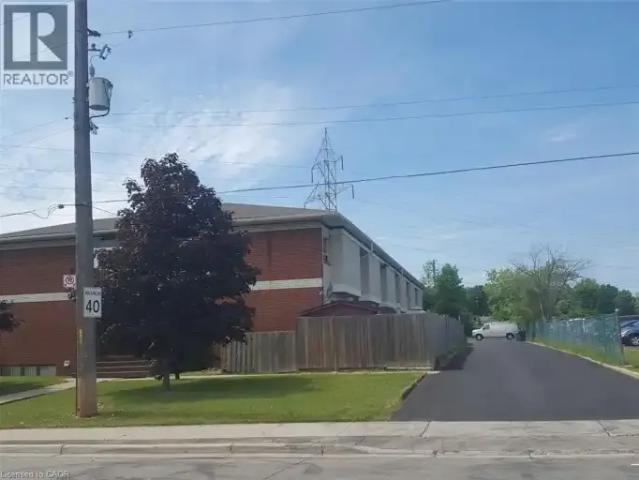 For Rent 2 Bedroom Townhouse Burlington ON DS104598473