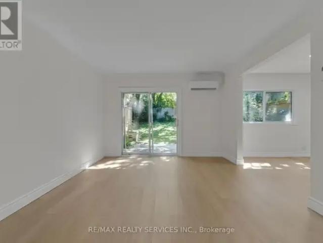 For Rent 2 Bedroom Townhouse Burlington ON DS104036368