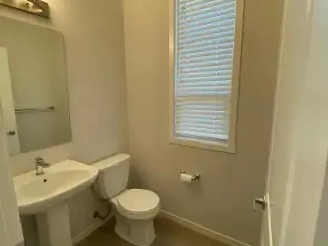 For Rent 2 Bedroom Townhouse Calgary AB DLS102468262