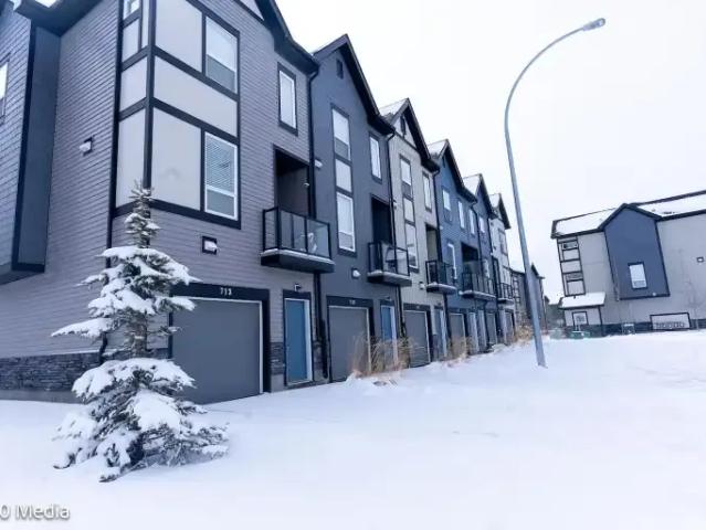For Rent 2 Bedroom Townhouse Calgary AB DLS102551648
